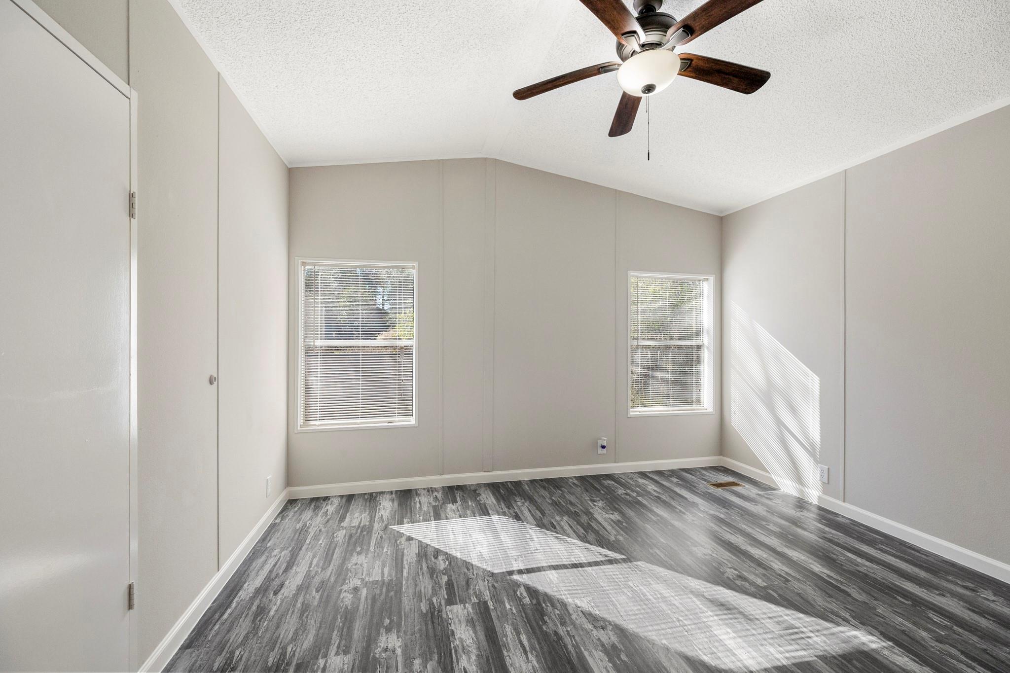 11438 Creek Drive