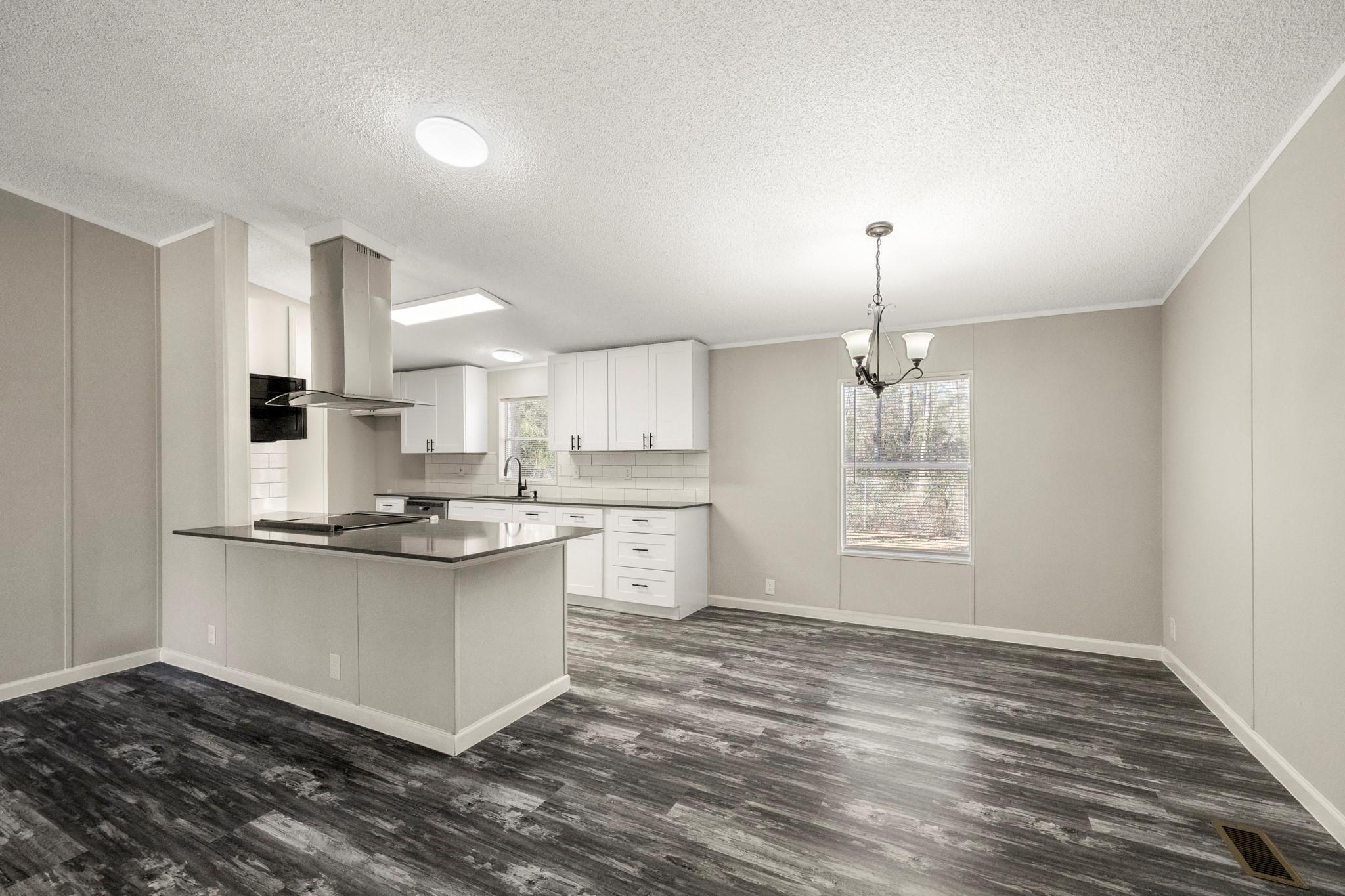 11438 Creek Drive