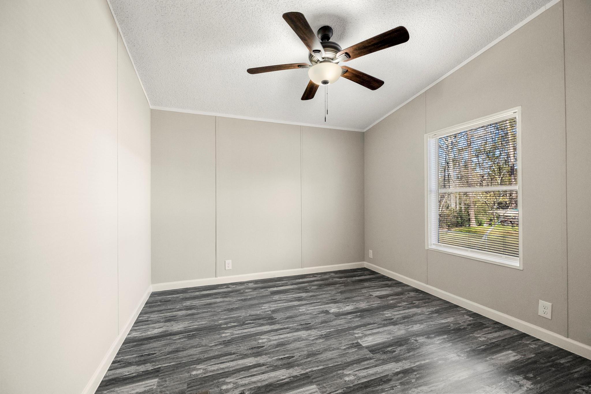 11438 Creek Drive