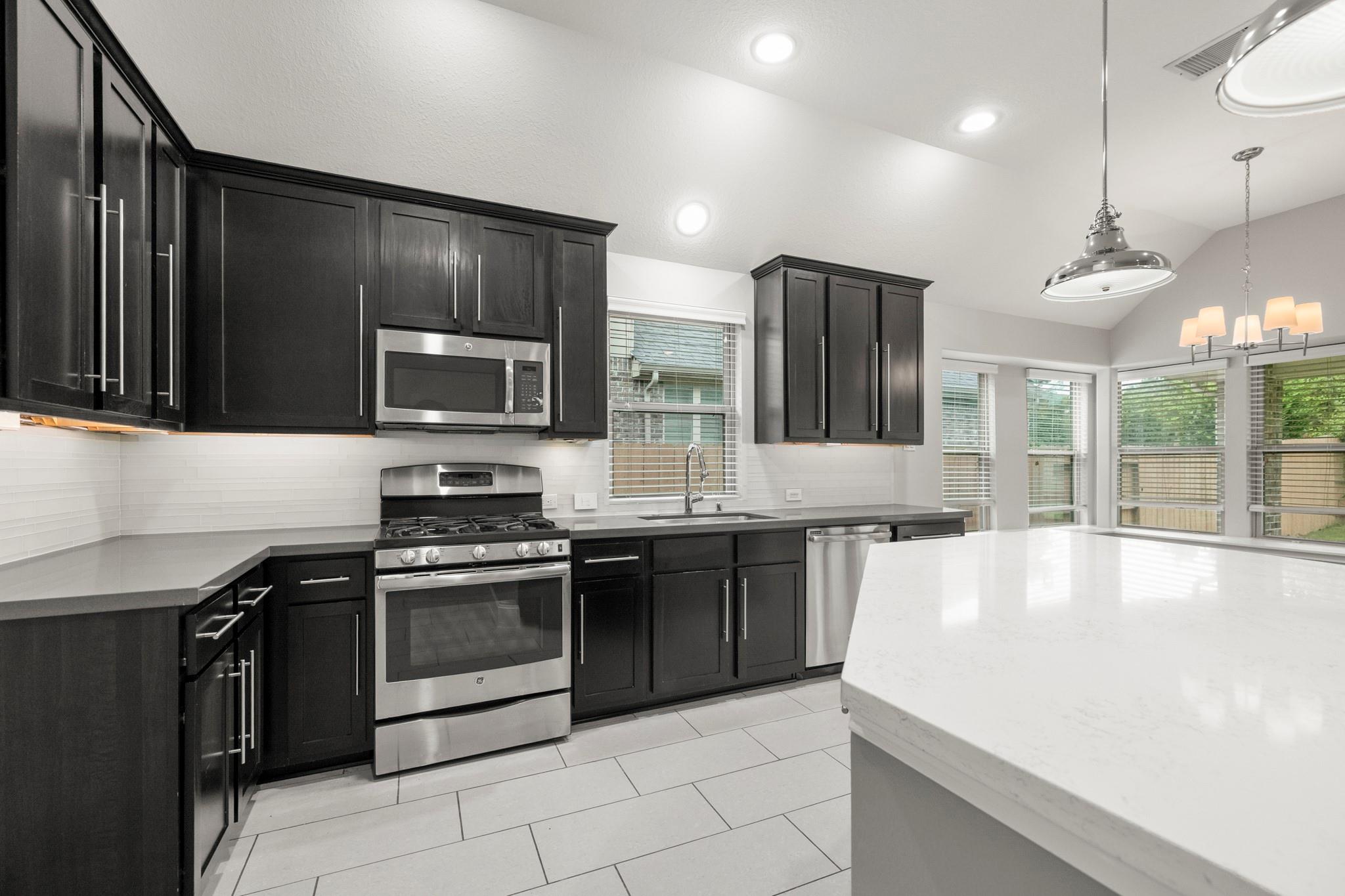 8146 Laughing Falcon Trail