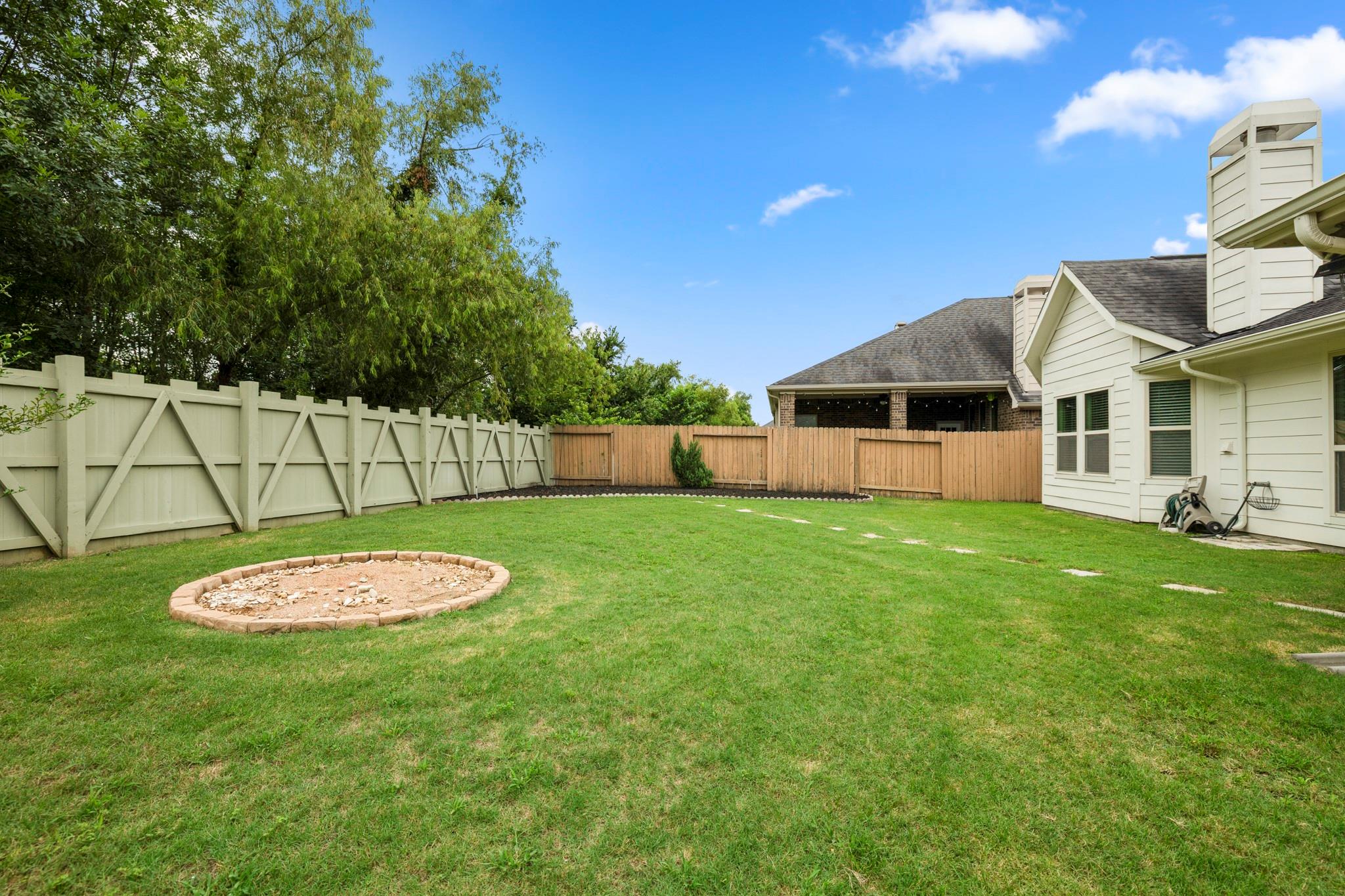 8146 Laughing Falcon Trail