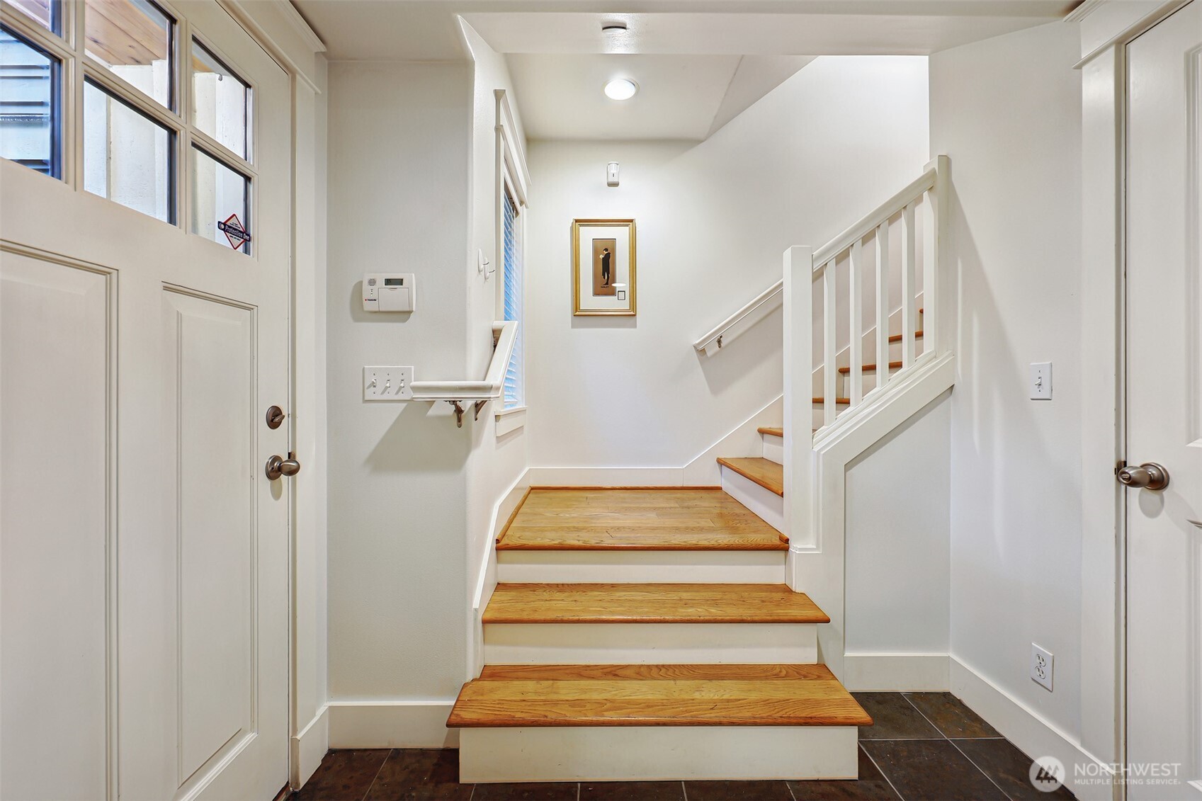 919 Belmont Avenue E