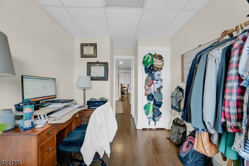 38 Morris Ave
