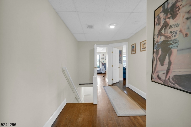 38 Morris Ave