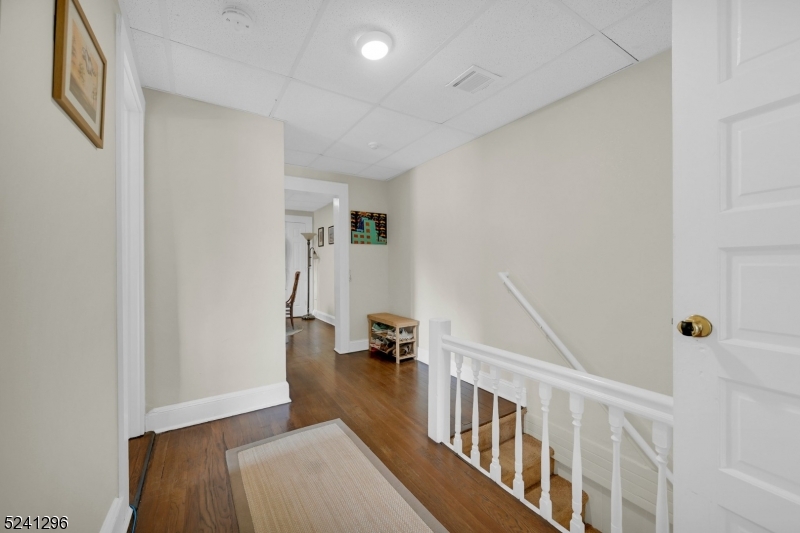 38 Morris Ave