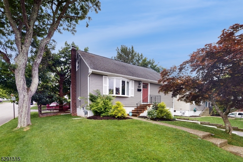 62 Conforti Ave