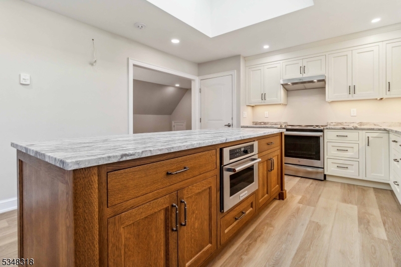 266 W Main St 2