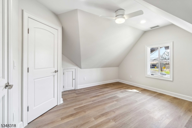 266 W Main St 2