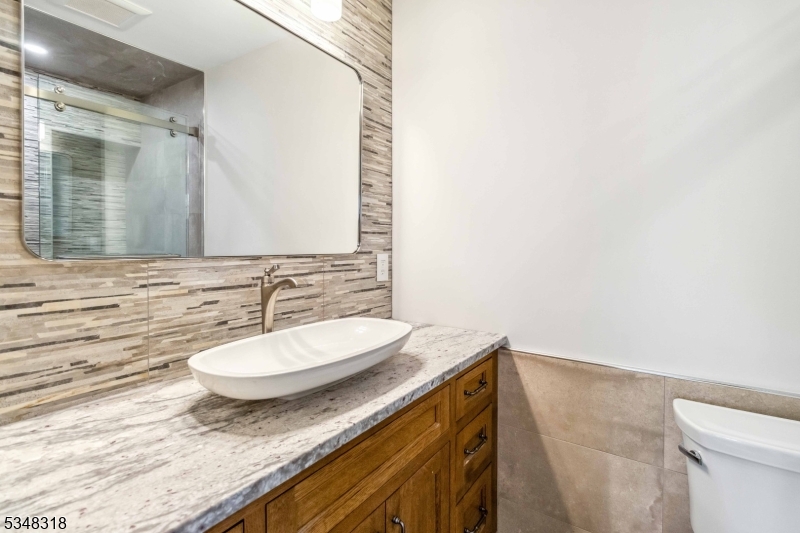266 W Main St 2