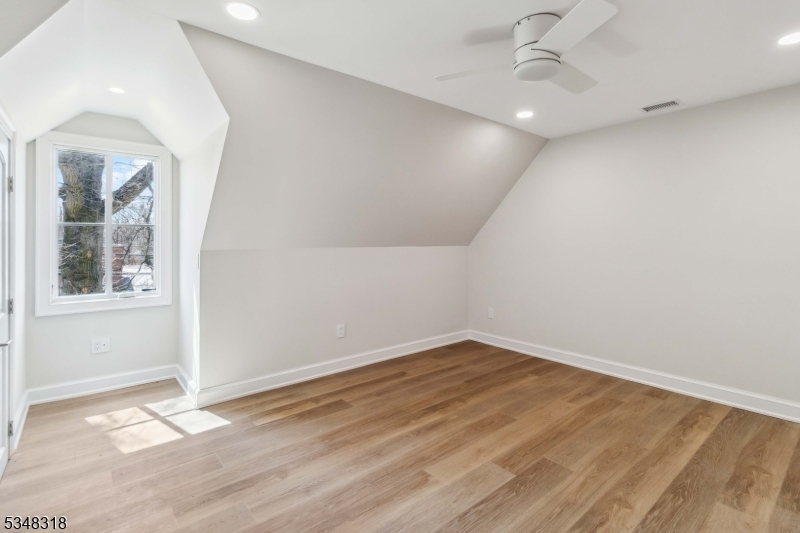 266 W Main St 2