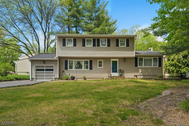 11 E Brooklawn Dr