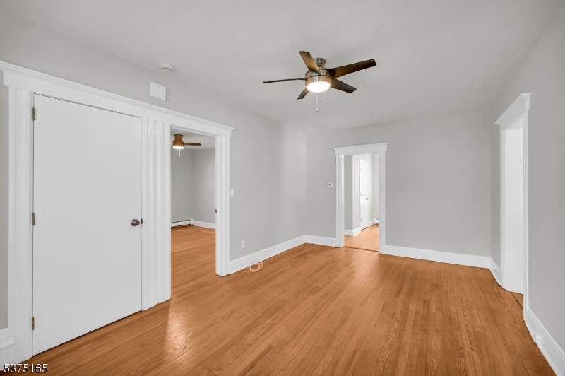 7 Howell St