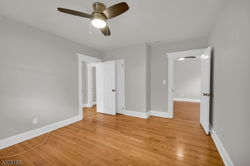7 Howell St