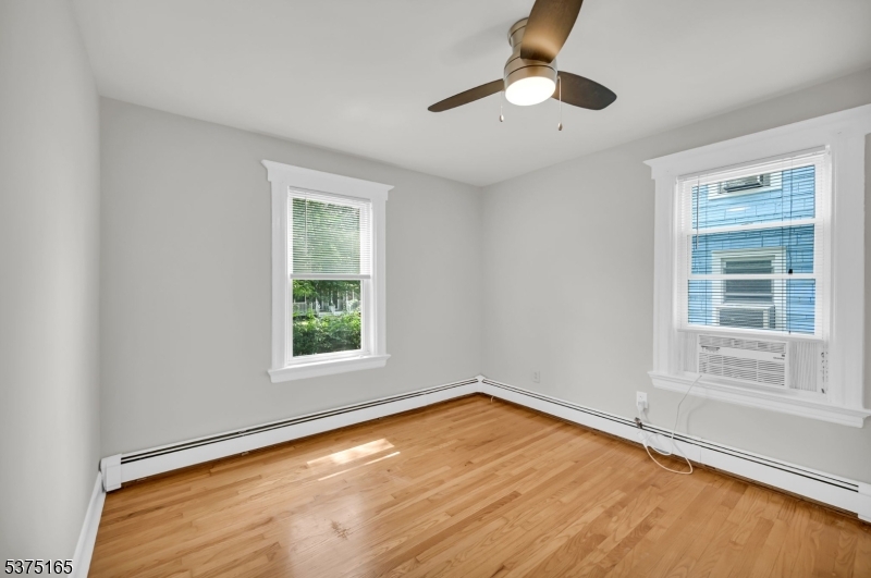 7 Howell St