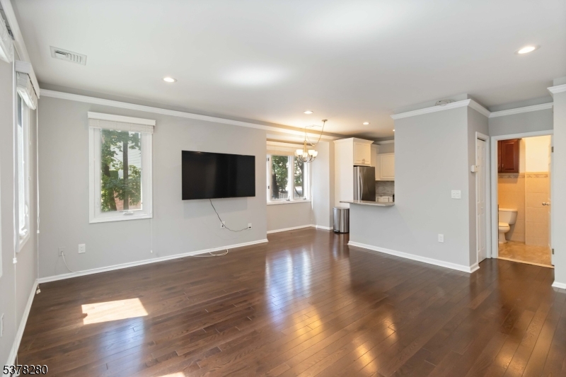 48B Ridgedale Ave