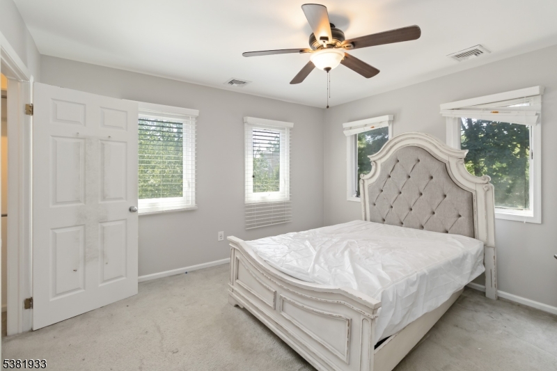 48B Ridgedale Ave