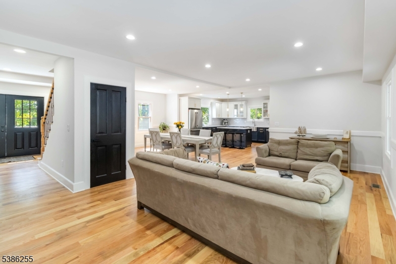 9 Jones Dr