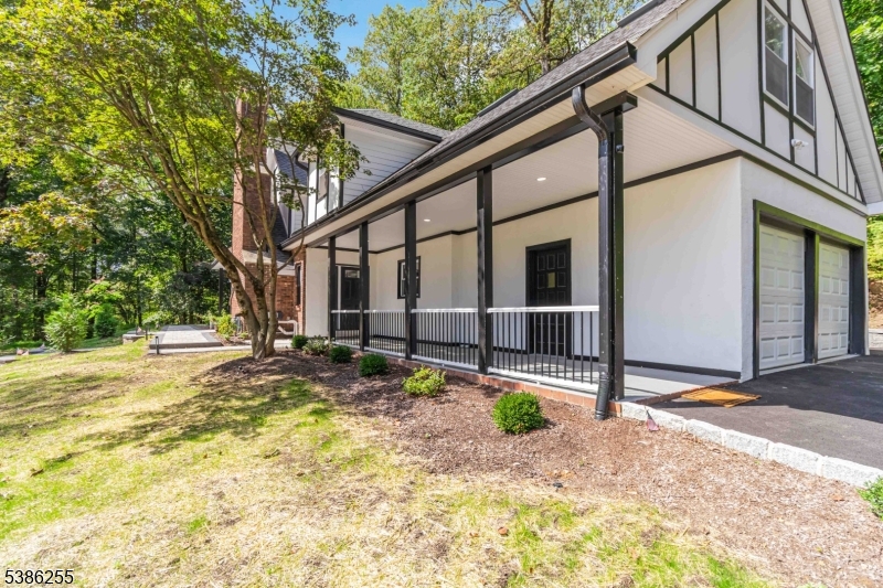 9 Jones Dr