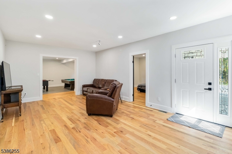 9 Jones Dr