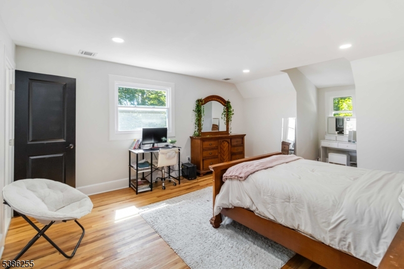 9 Jones Dr