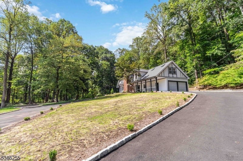 9 Jones Dr