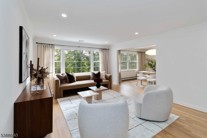 23 Colonial Dr