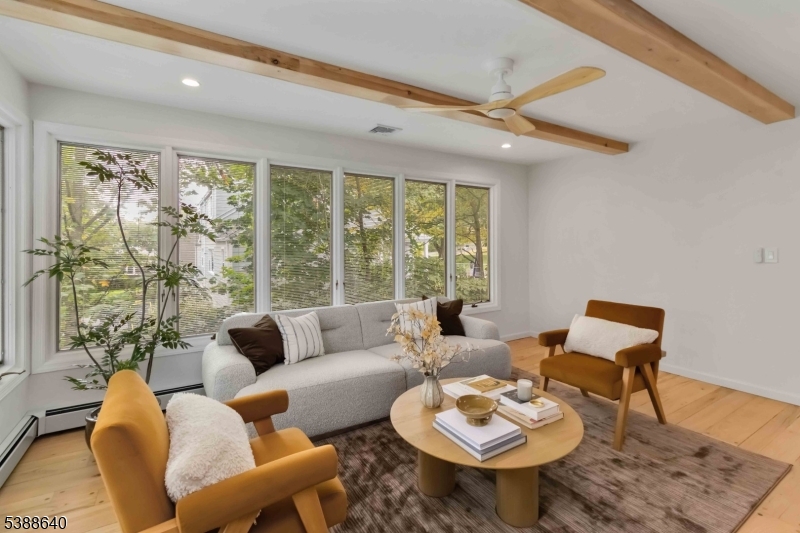 23 Colonial Dr