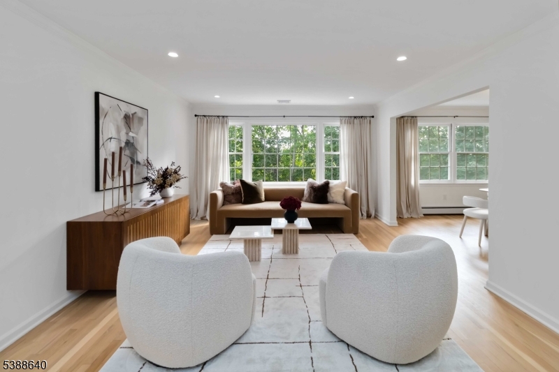 23 Colonial Dr