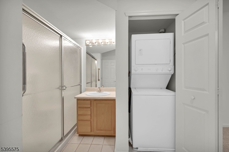 1109 Johnson Dr 1109