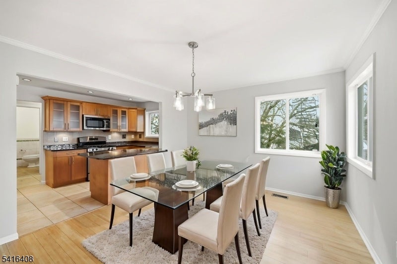 38 Chestnut St 4
