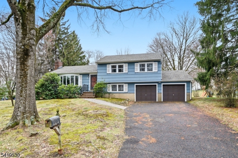 4 Briarcliff Rd
