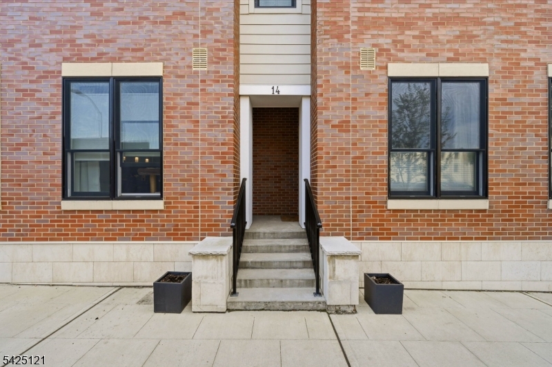 14 Ward St