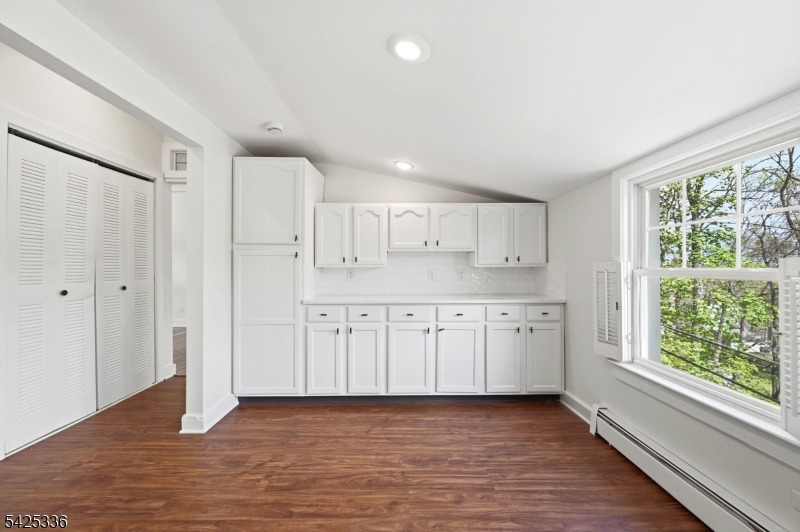 1 Conklin Ave
