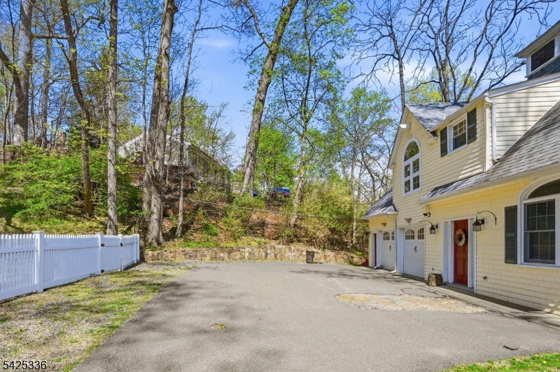 1 Conklin Ave