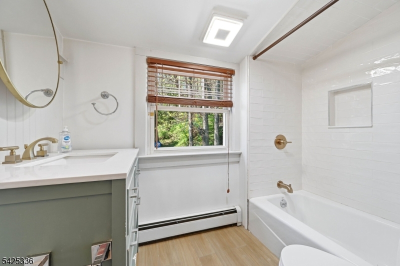 1 Conklin Ave