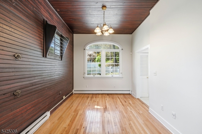 1 Conklin Ave