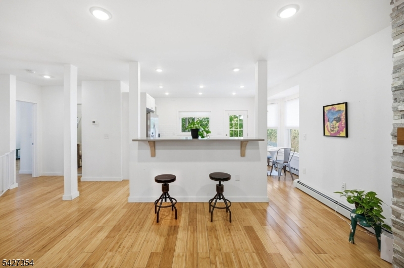 29 Western Ave 1
