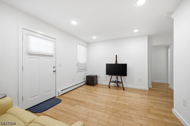 29 Western Ave 1