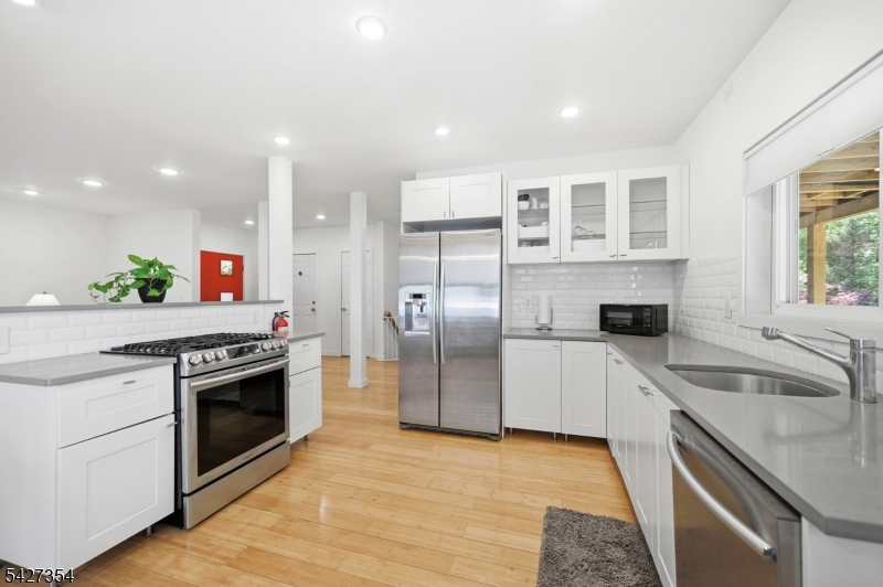 29 Western Ave 1