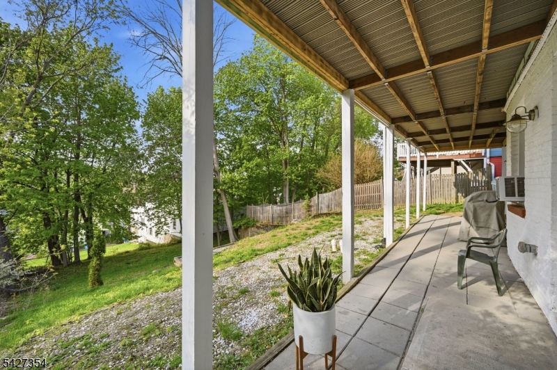 29 Western Ave 1
