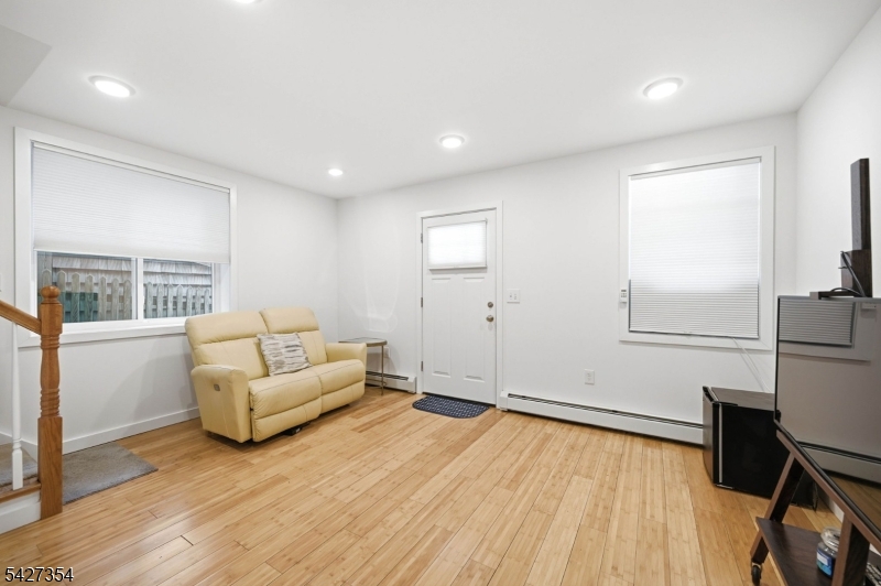 29 Western Ave 1