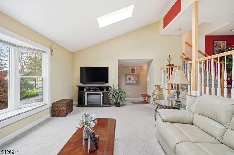 4 Winfield Dr