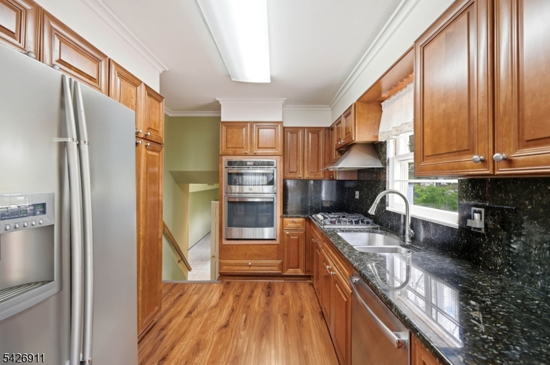 4 Winfield Dr