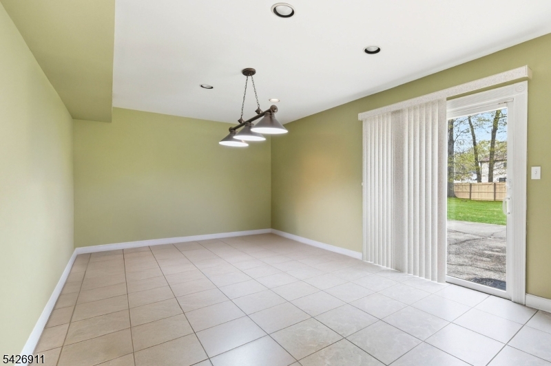 4 Winfield Dr