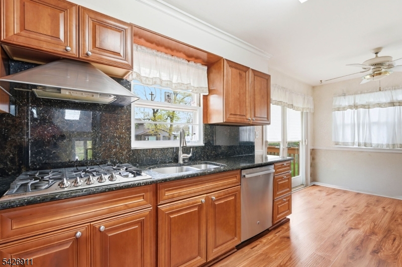 4 Winfield Dr