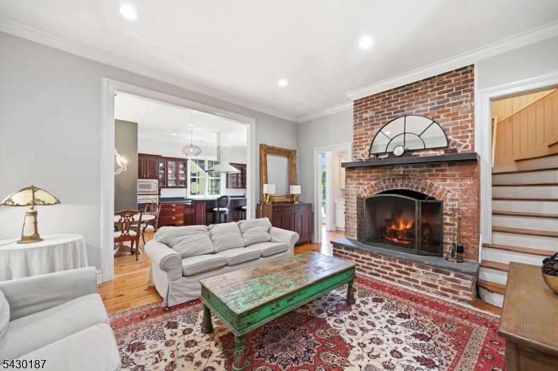 21 Franklin Pl