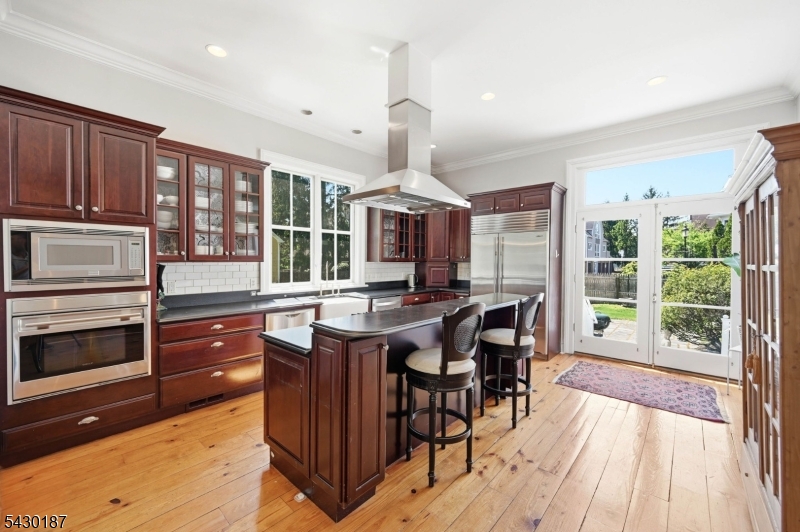 21 Franklin Pl