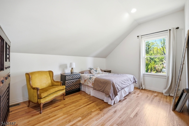 21 Franklin Pl
