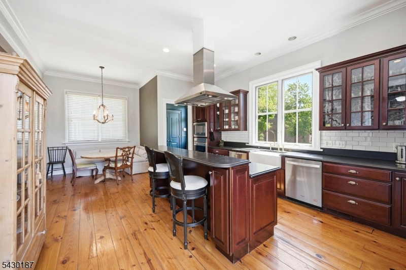 21 Franklin Pl