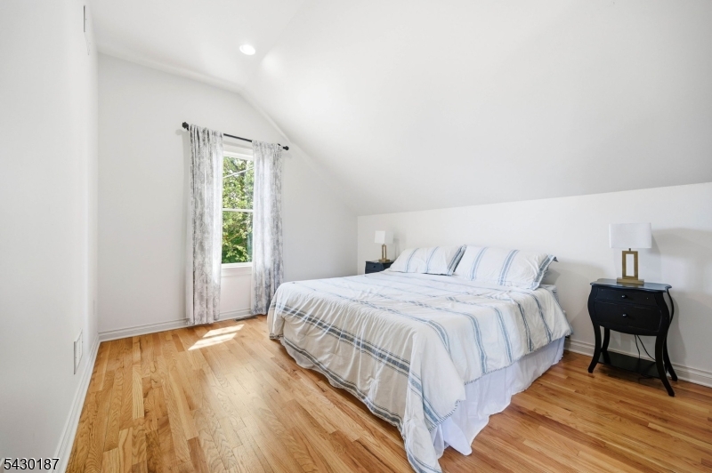 21 Franklin Pl